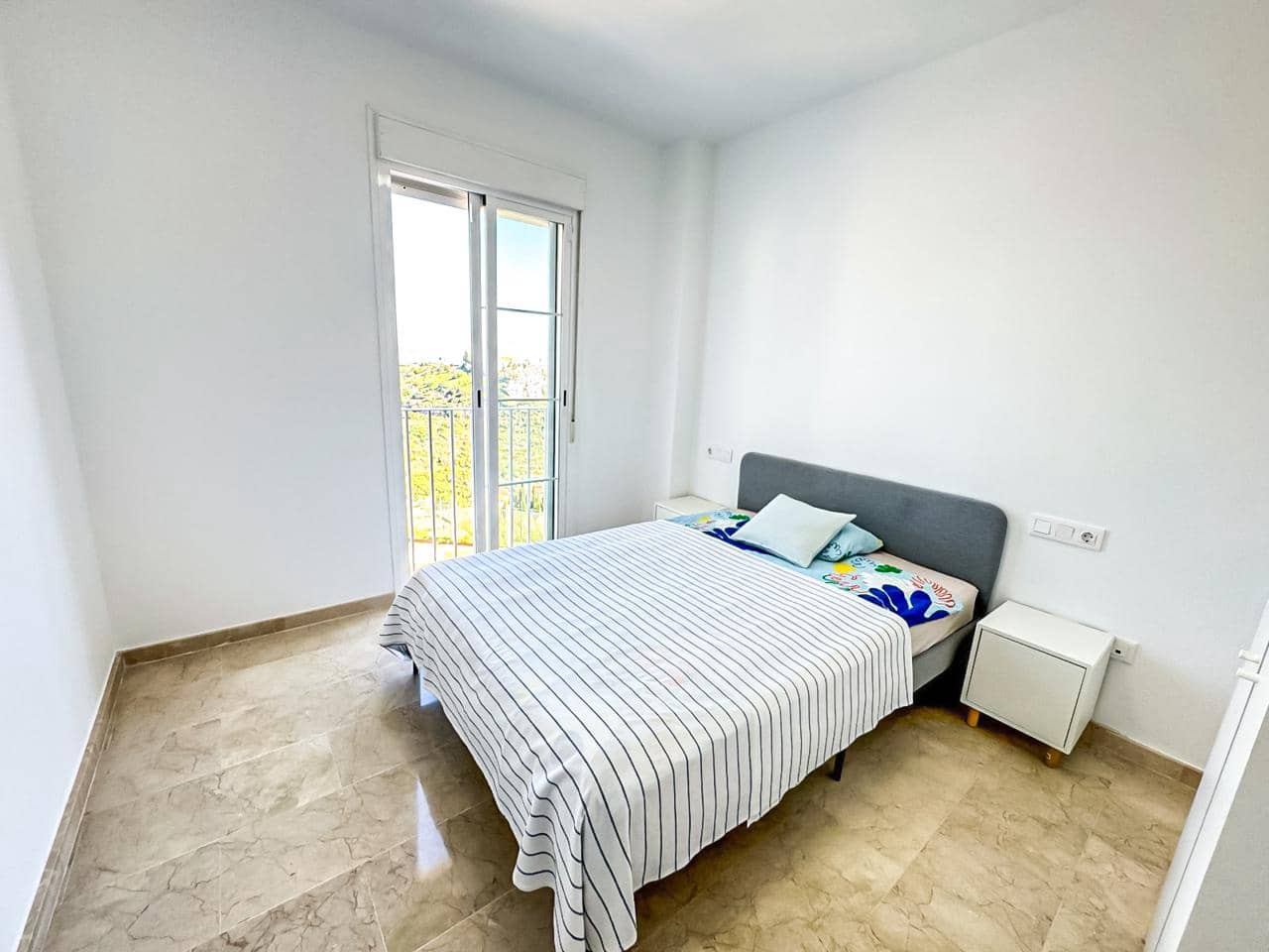 2 soveværelse Lejlighed til salg i Manilva med swimmingpool garage - € 209.000 (Ref: 8826552)