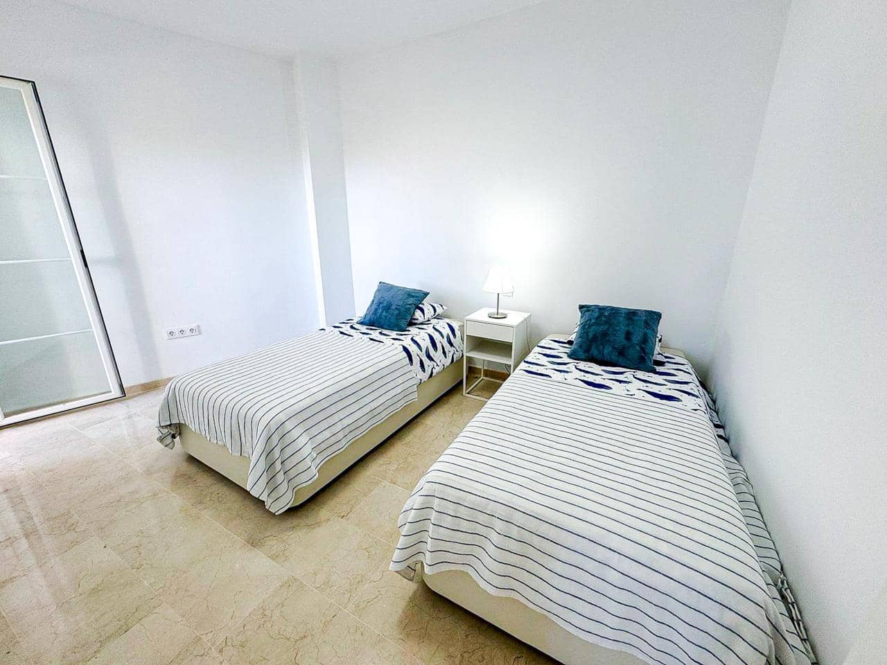 2 soveværelse Lejlighed til salg i Manilva med swimmingpool garage - € 209.000 (Ref: 8826552)