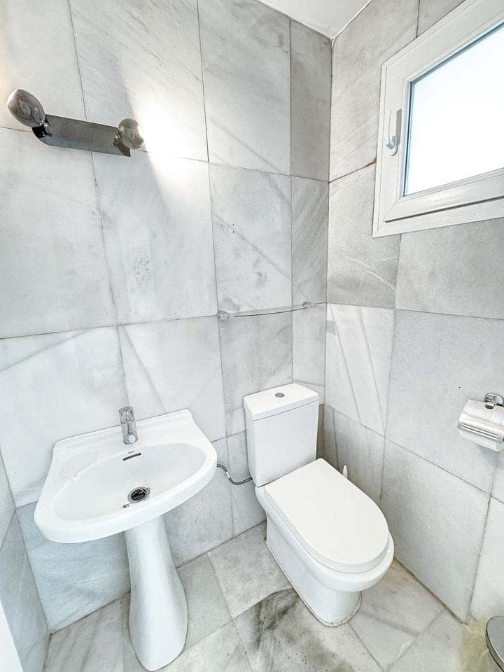 2 slaapkamer Flat te koop in San Luis de Sabinillas met zwembad - € 203.000 (Ref: 8945785)