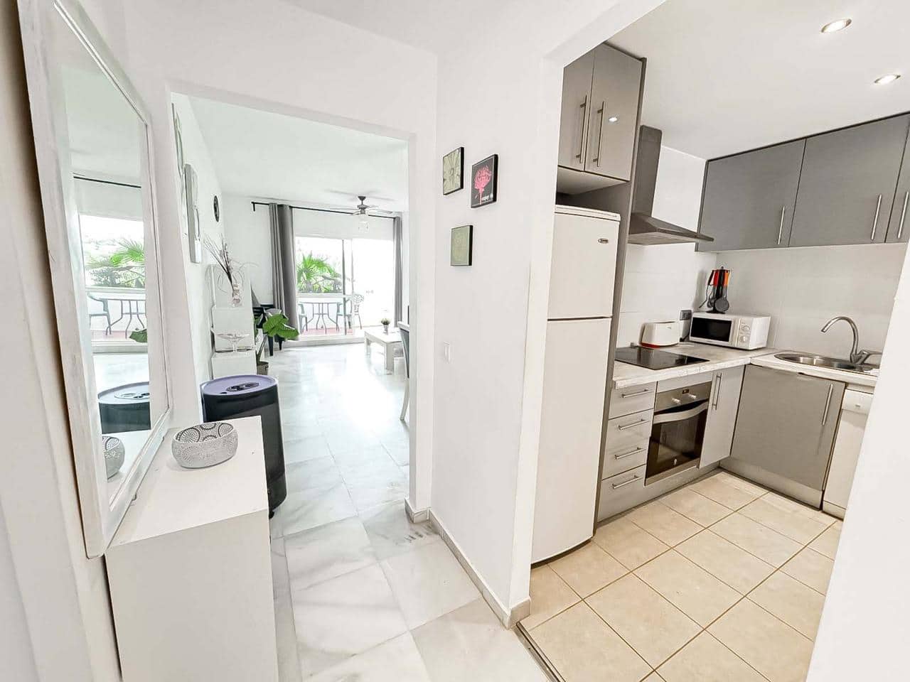 2 slaapkamer Flat te koop in San Luis de Sabinillas met zwembad - € 203.000 (Ref: 8945785)