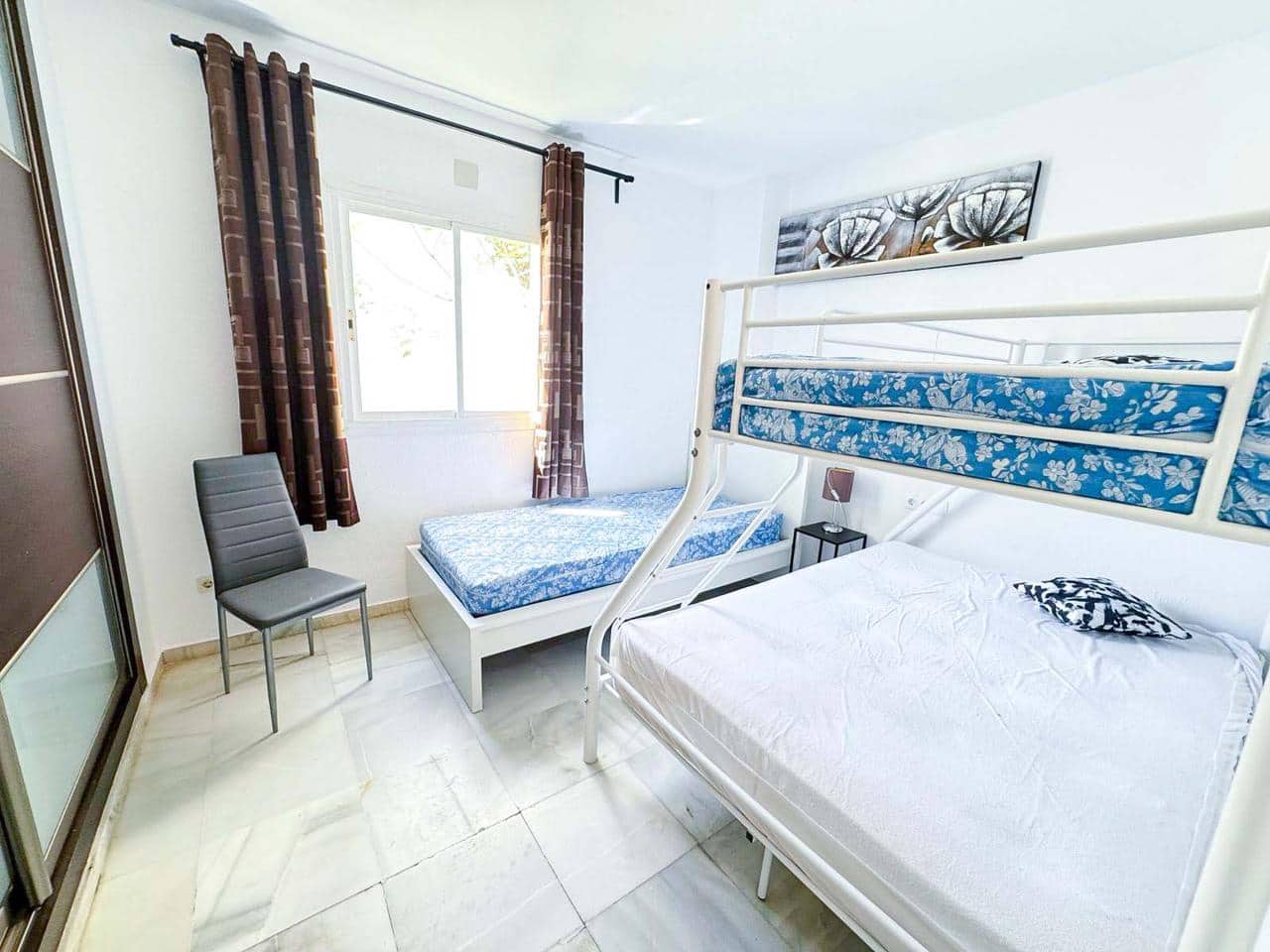 2 slaapkamer Flat te koop in San Luis de Sabinillas met zwembad - € 203.000 (Ref: 8945785)