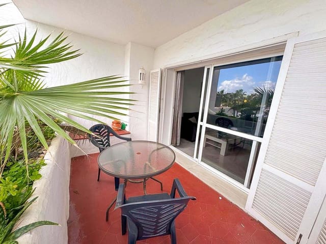 2 bedroom Flat for sale in San Luis de Sabinillas, Manilva with pool - € 203,000 (Ref: 8945785)