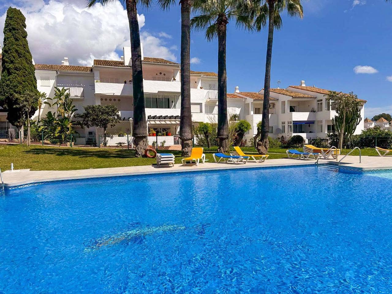 2 slaapkamer Flat te koop in San Luis de Sabinillas met zwembad - € 203.000 (Ref: 8945785)