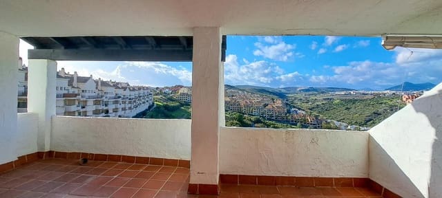 2 bedroom Flat for sale in Castillo de la Duquesa, Manilva with pool garage - € 235,000 (Ref: 9050366)