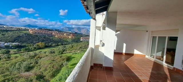 2 bedroom Flat for sale in Castillo de la Duquesa, Manilva with pool garage - € 235,000 (Ref: 9050366)