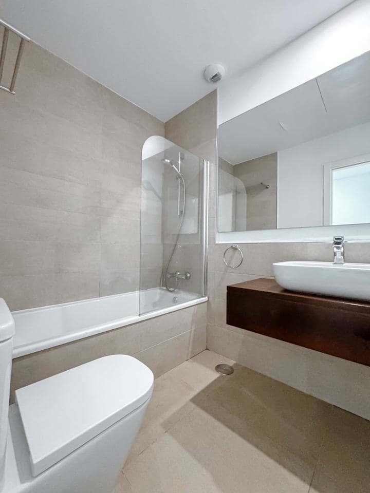 4 sypialnia Willa na sprzedaż w Manilva z basenem garażem - 399 000 € (Ref: 9142339)