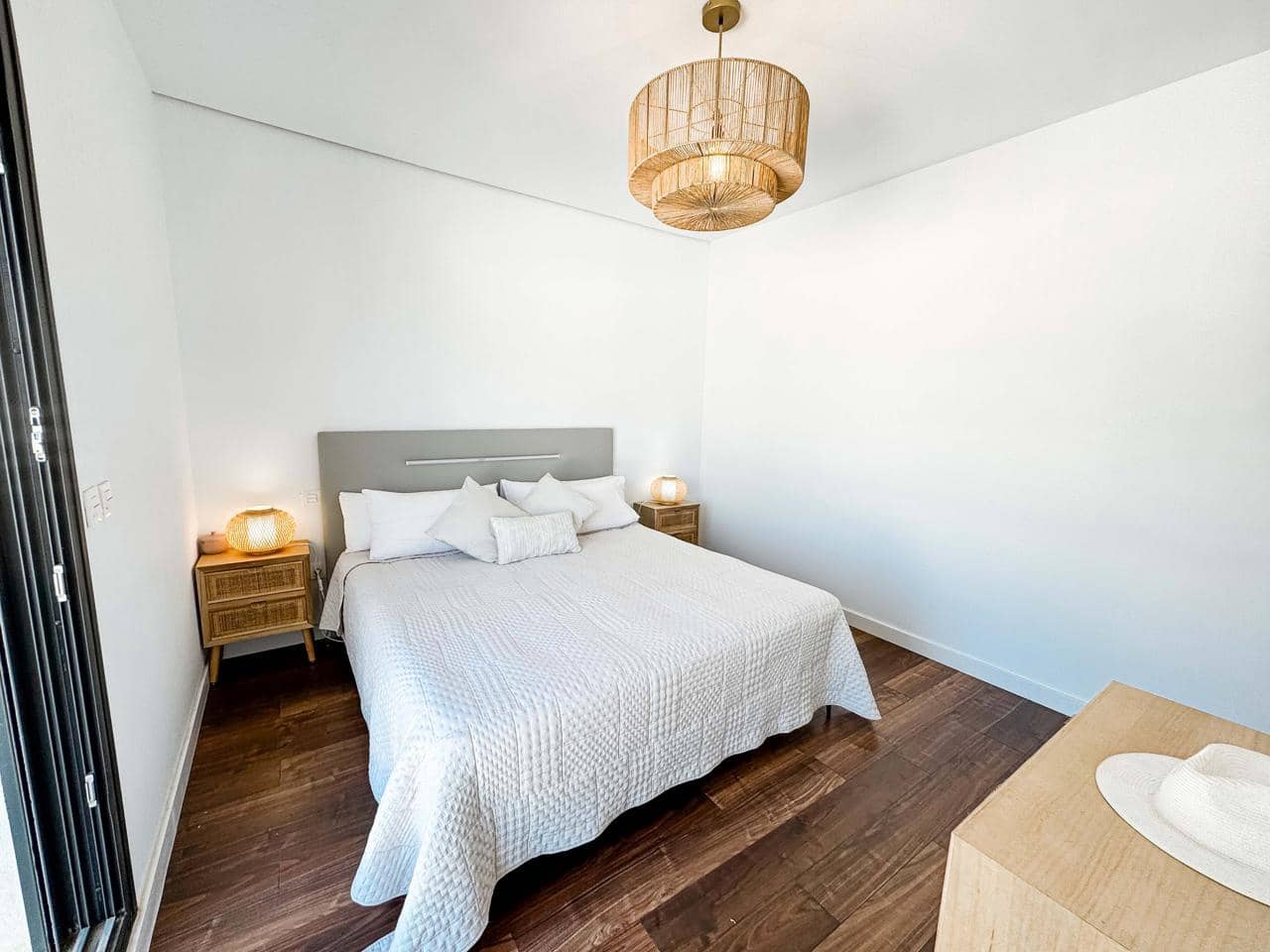 4 sypialnia Willa na sprzedaż w Manilva z basenem garażem - 399 000 € (Ref: 9142339)