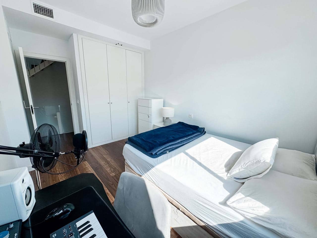 4 sypialnia Willa na sprzedaż w Manilva z basenem garażem - 399 000 € (Ref: 9142339)