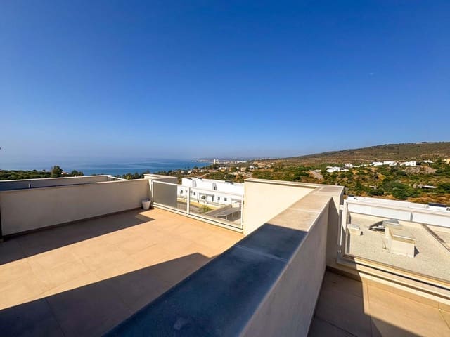 4 slaapkamer Villa te koop in Manilva met zwembad garage - € 430.000 (Ref: 9142339)