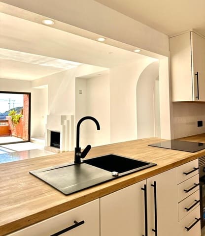 3 bedroom Flat for sale in San Luis de Sabinillas, Manilva with pool garage - € 550,000 (Ref: 9216057)