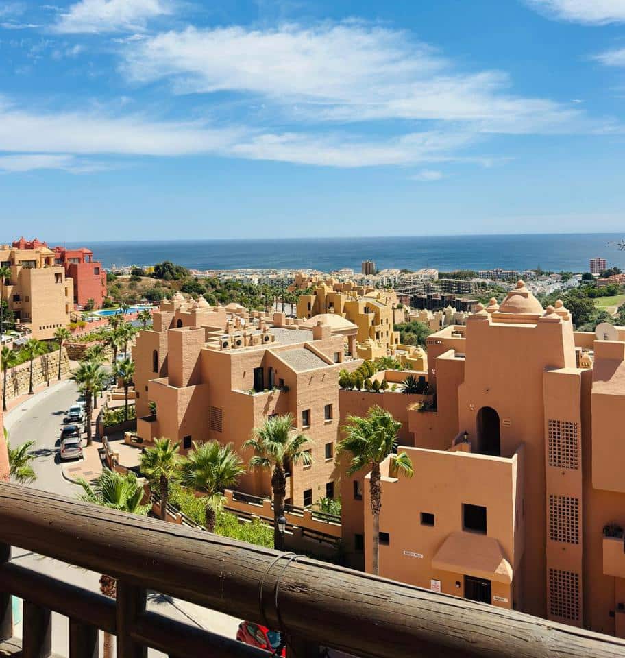 3 bedroom Flat for sale in San Luis de Sabinillas with pool garage - € 550,000 (Ref: 9216057)