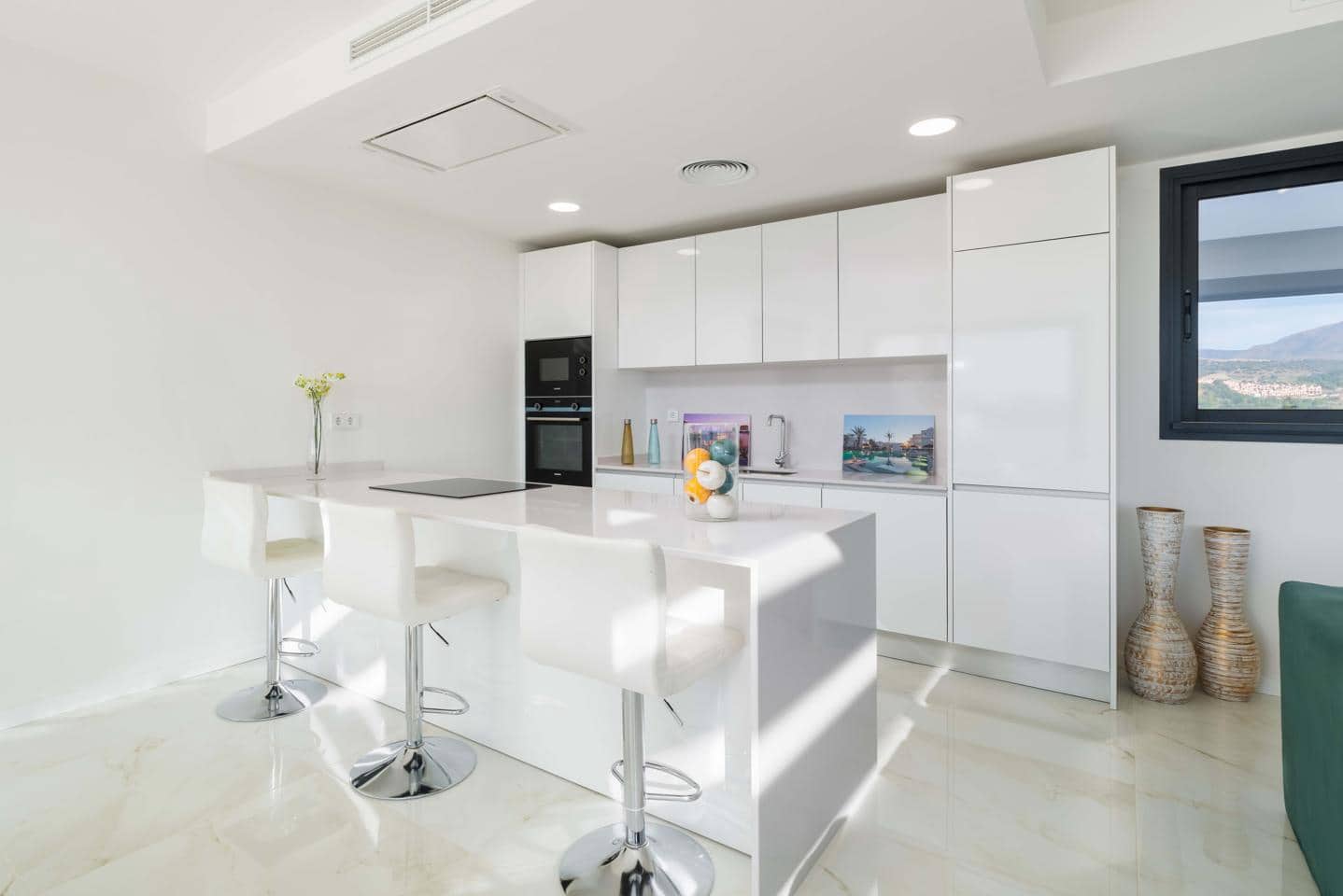 3 makuuhuone Asunto myytävänä paikassa Estepona mukana uima-altaan 
autotalli - 755 000 € (Ref: 9242291)