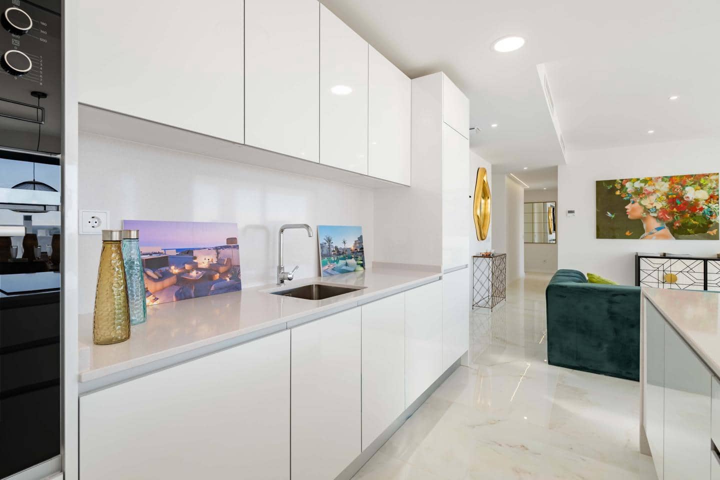 3 makuuhuone Asunto myytävänä paikassa Estepona mukana uima-altaan 
autotalli - 755 000 € (Ref: 9242291)