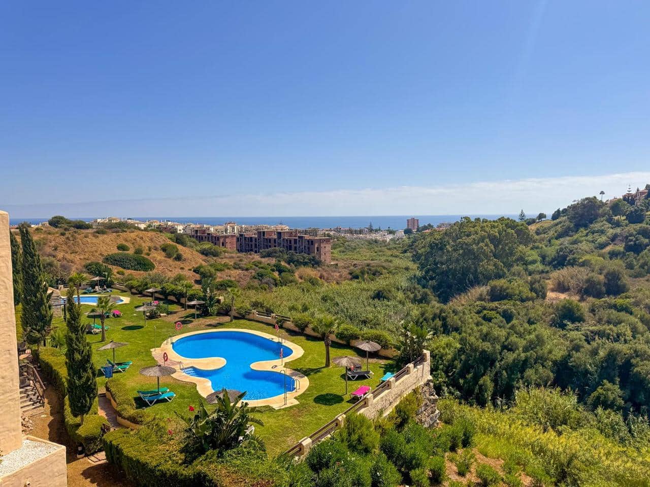 2 bedroom Flat for sale in San Luis de Sabinillas with pool garage - € 310,000 (Ref: 9254345)