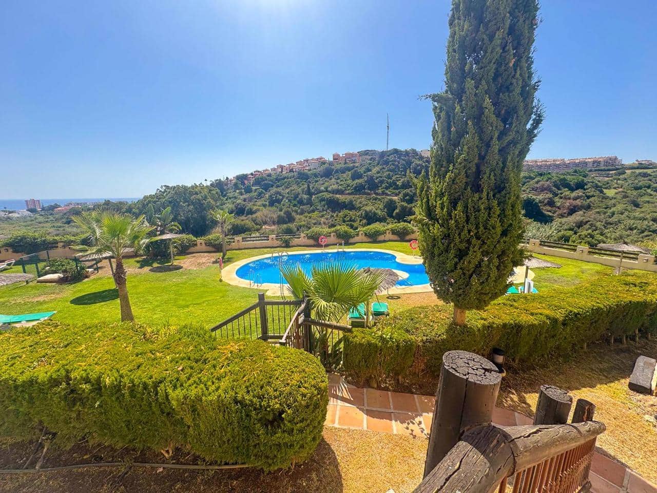 2 bedroom Flat for sale in San Luis de Sabinillas with pool garage - € 310,000 (Ref: 9254345)