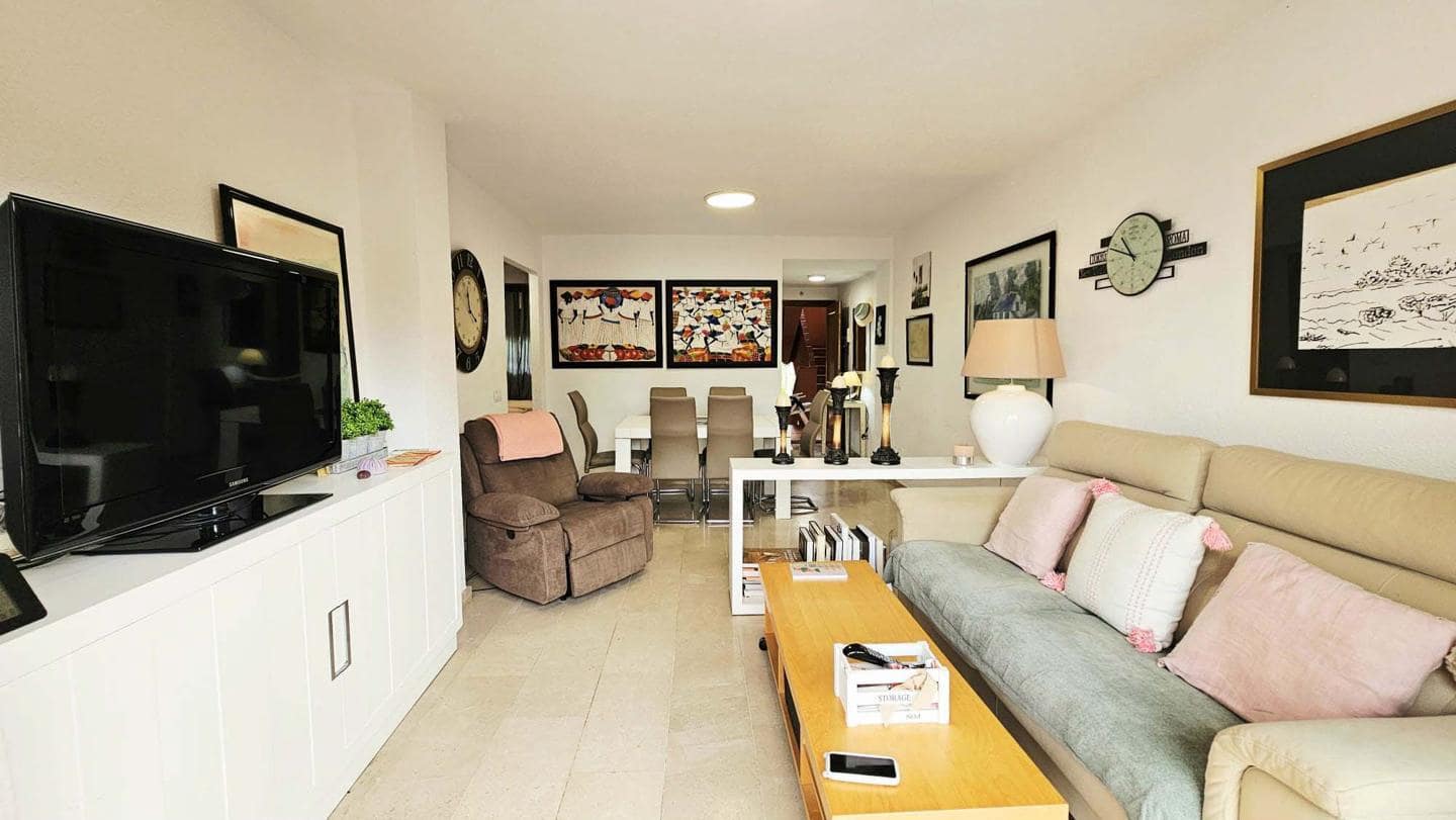 2 bedroom Flat for sale in Bahia de Casares with pool - € 235,000 (Ref: 9271789)