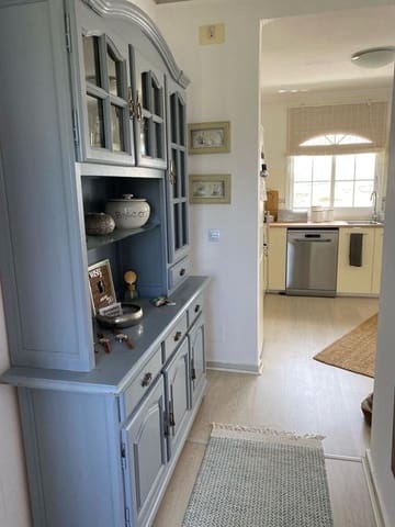 Piso de 2 habitaciones en Estepona Golf, Estepona en venta con piscina - 425.000 € (Ref: 9274630)