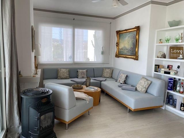 Piso de 2 habitaciones en Estepona Golf, Estepona en venta con piscina - 425.000 € (Ref: 9274630)