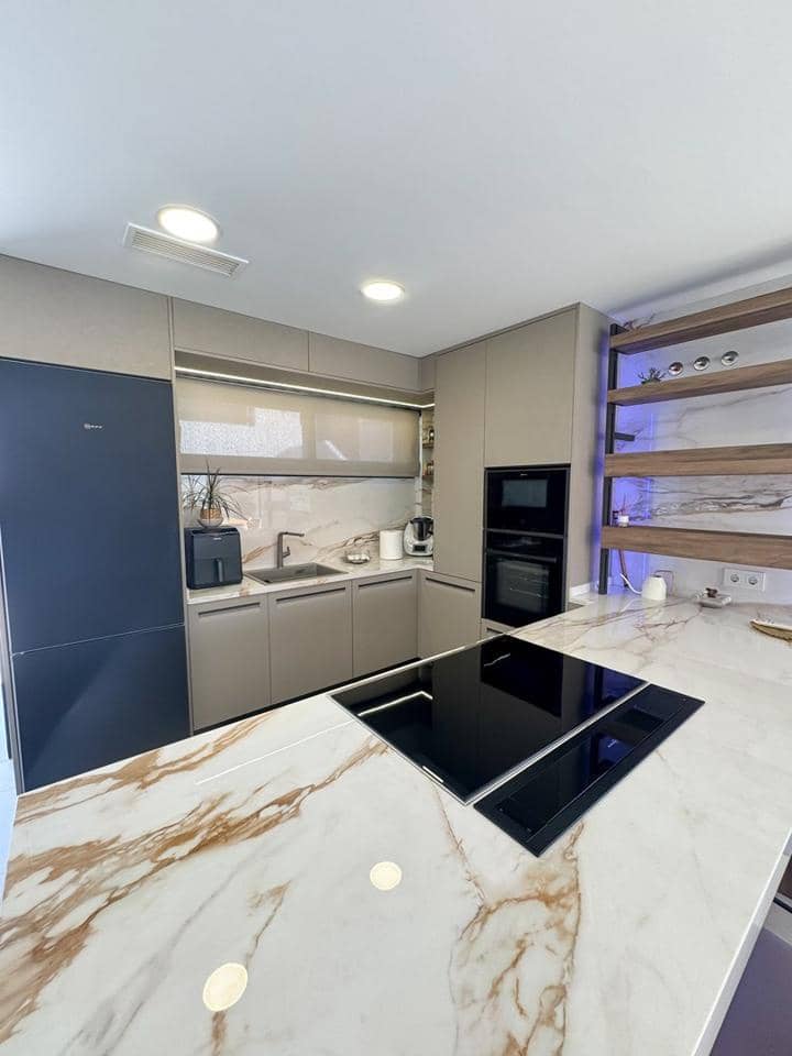 3 chambre Villa/Maison à vendre à Manilva avec piscine garage - 895 000 € (Ref: 9294089)