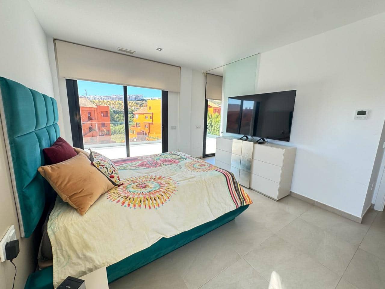 3 chambre Villa/Maison à vendre à Manilva avec piscine garage - 895 000 € (Ref: 9294089)