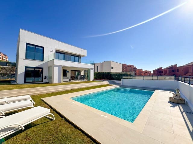 3 chambre Villa/Maison à vendre à La Duquesa / Puerto de la Duquesa, Manilva avec piscine garage - 895 000 € (Ref: 9294089)