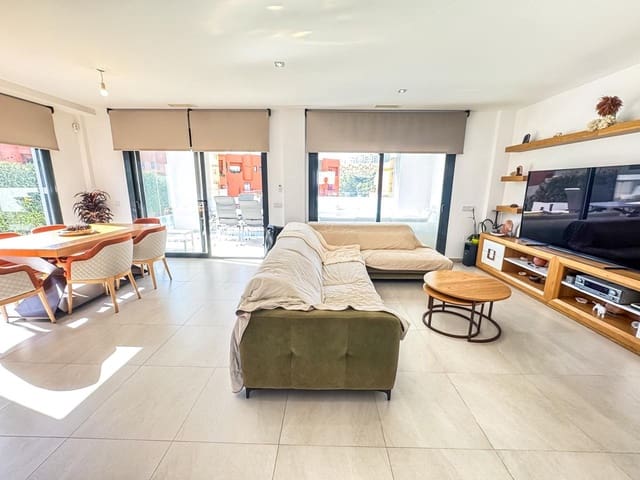 3 chambre Villa/Maison à vendre à La Duquesa / Puerto de la Duquesa, Manilva avec piscine garage - 895 000 € (Ref: 9294089)