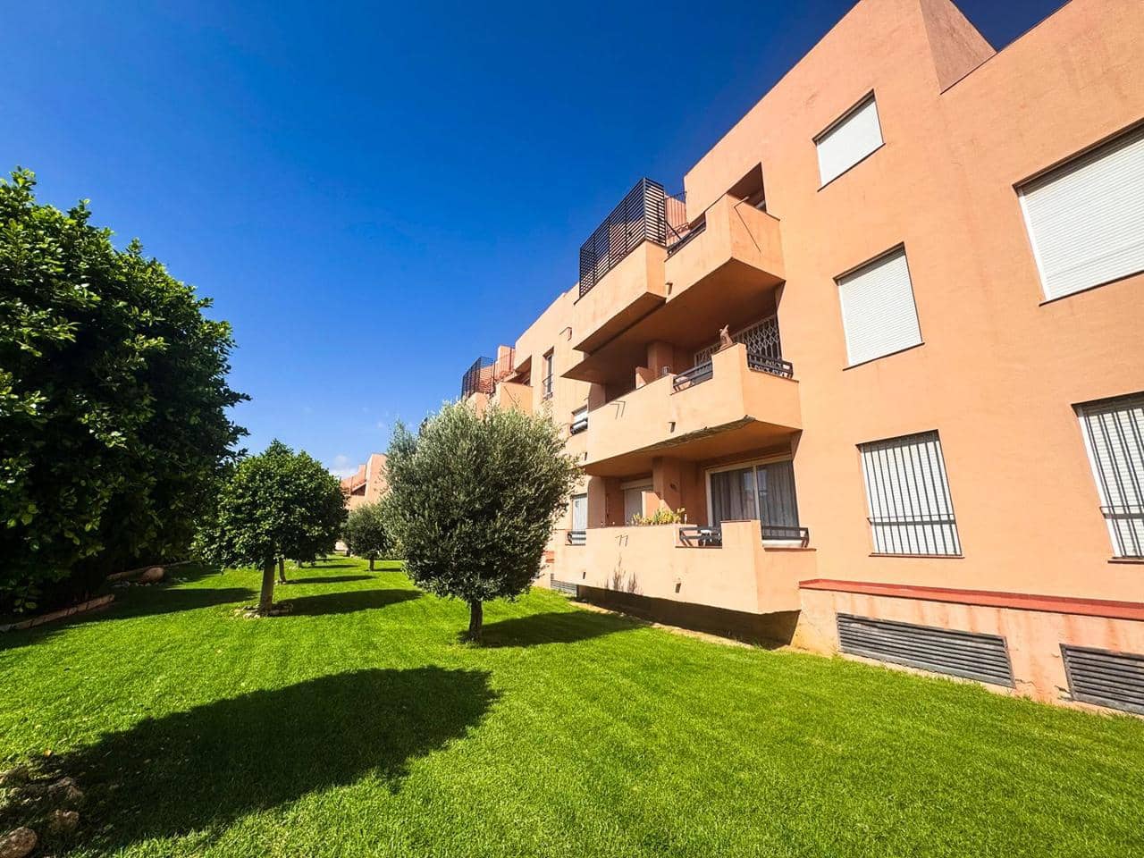 2 sovrum Lägenhet till salu i Manilva med pool garage - 199 000 € (Ref: 9325704)