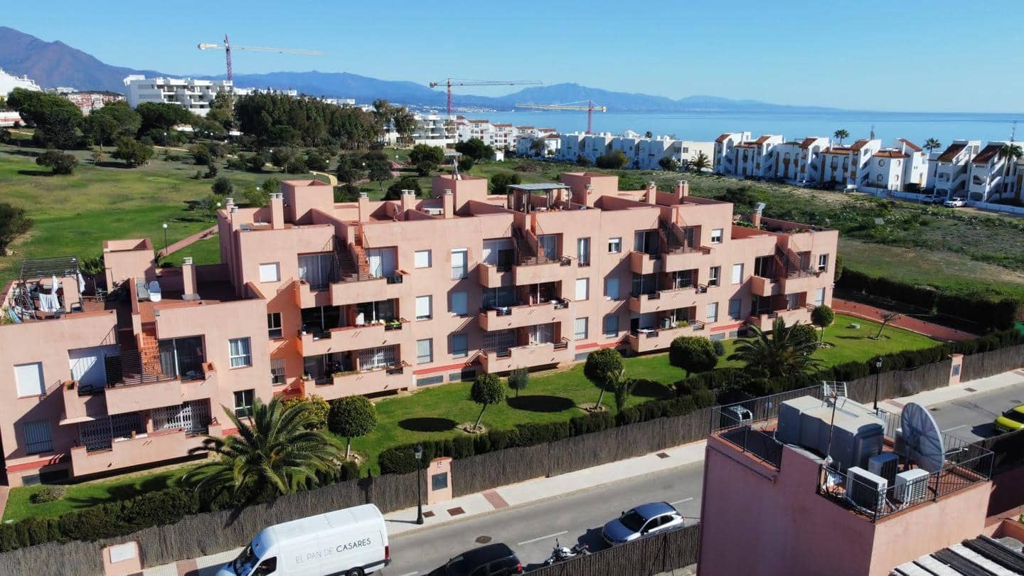 2 sovrum Lägenhet till salu i Manilva med pool garage - 199 000 € (Ref: 9325704)