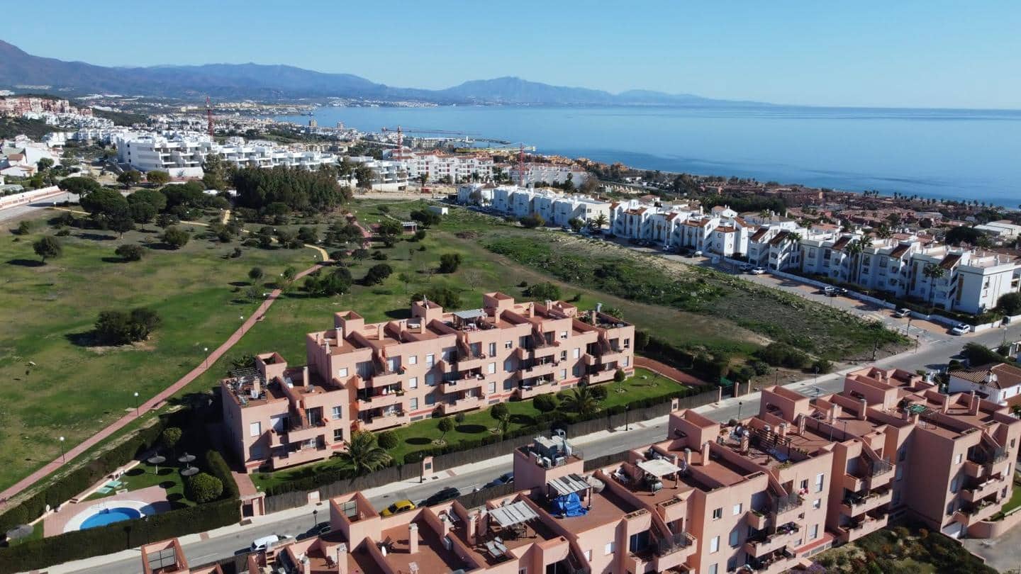 2 sovrum Lägenhet till salu i Manilva med pool garage - 199 000 € (Ref: 9325704)