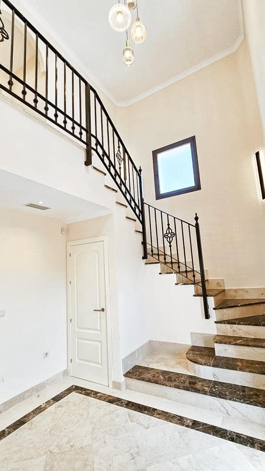 3 camera da letto Villa in vendita in Estepona con piscina - 950.000 € (Rif: 9350166)