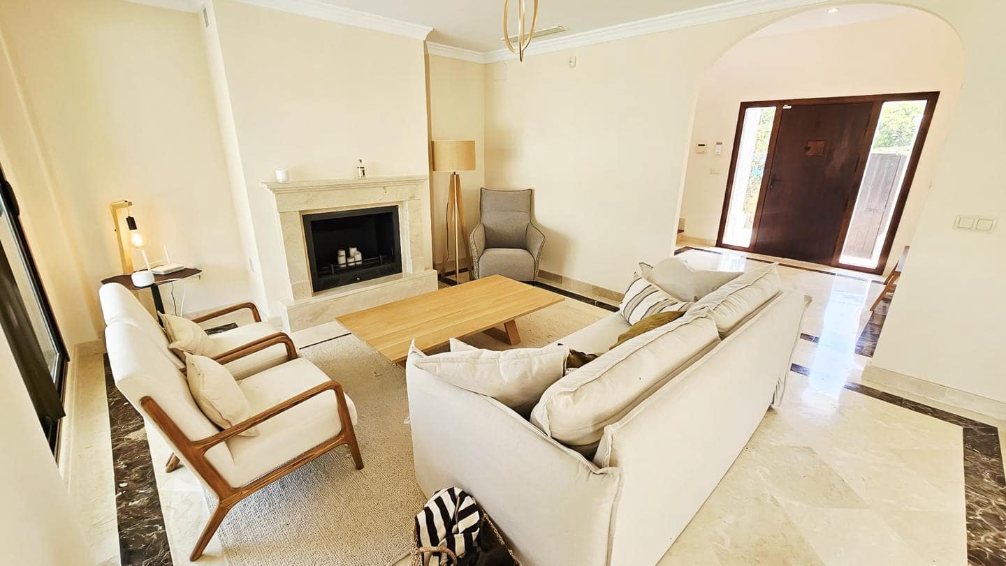 3 camera da letto Villa in vendita in Estepona con piscina - 950.000 € (Rif: 9350166)