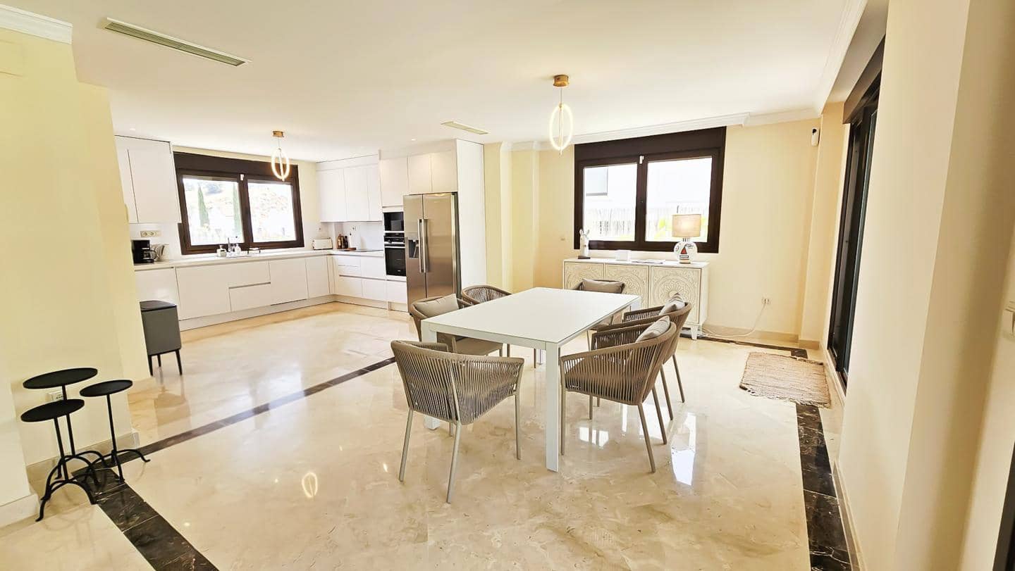 3 camera da letto Villa in vendita in Estepona con piscina - 950.000 € (Rif: 9350166)