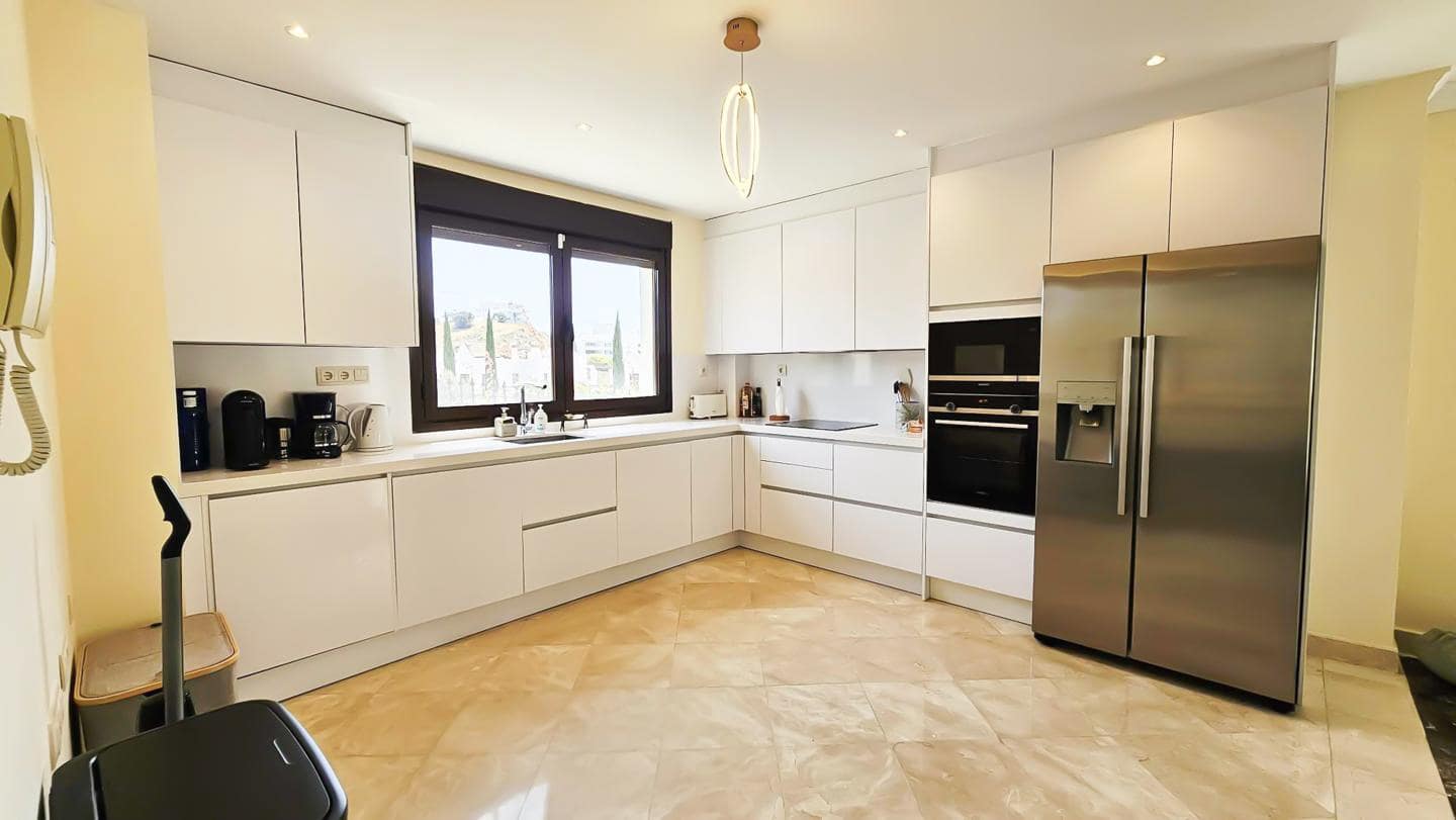 3 camera da letto Villa in vendita in Estepona con piscina - 950.000 € (Rif: 9350166)