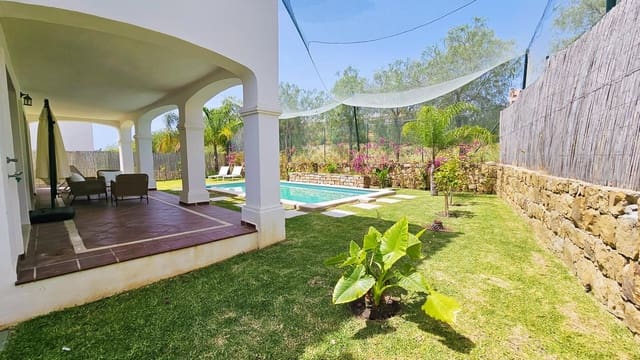 3 soverom Villa til salgs i Guadalobón, Estepona med svømmebasseng - € 950 000 (Ref: 9350166)