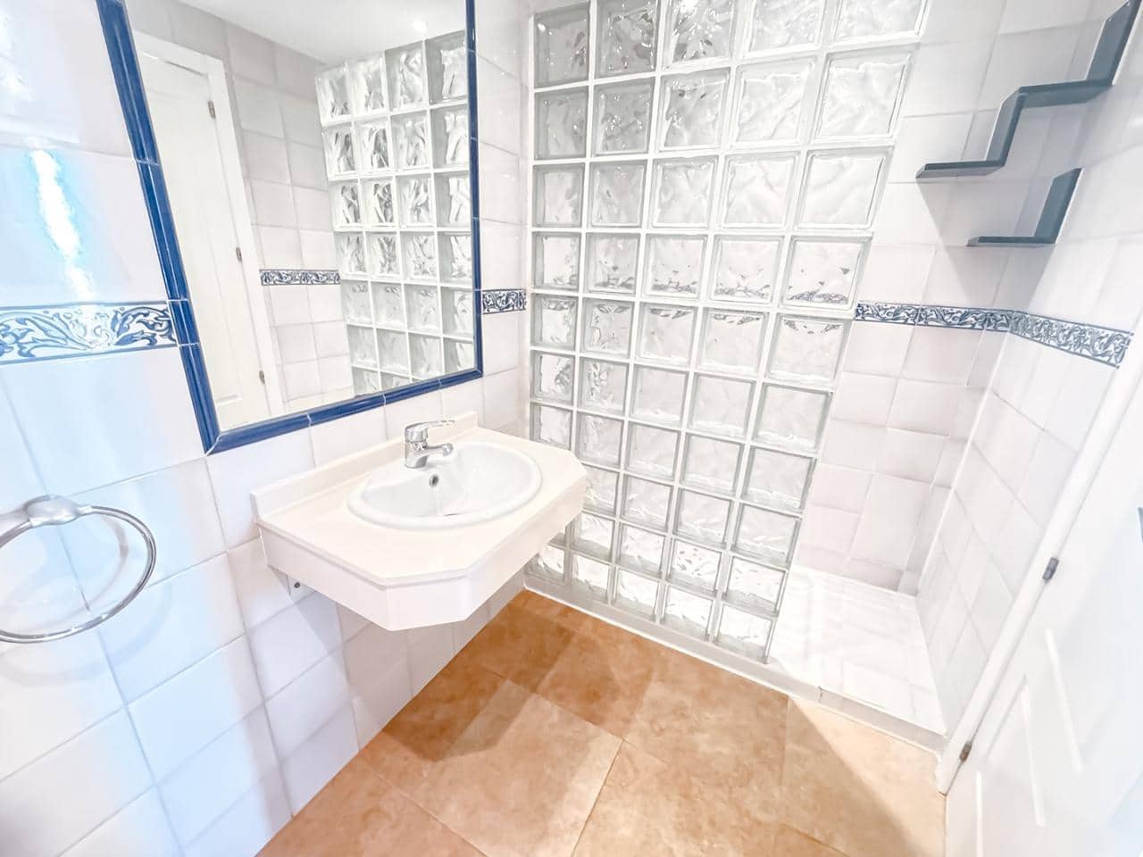 3 chambre Appartement à vendre à Casares avec piscine garage - 380 000 € (Ref: 9355318)