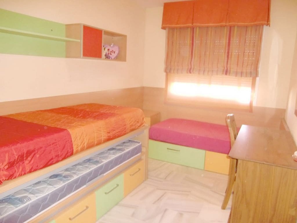 3 bedroom Flat for sale in San Luis de Sabinillas with garage - € 320,000 (Ref: 9387035)