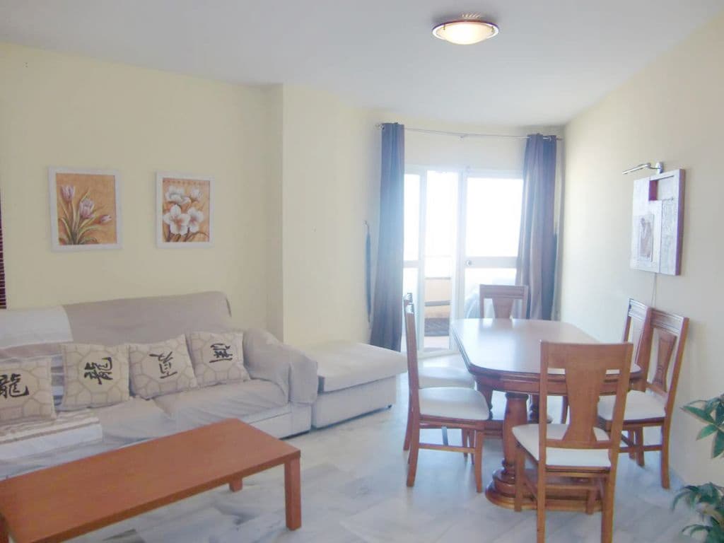3 bedroom Flat for sale in San Luis de Sabinillas with garage - € 320,000 (Ref: 9387035)