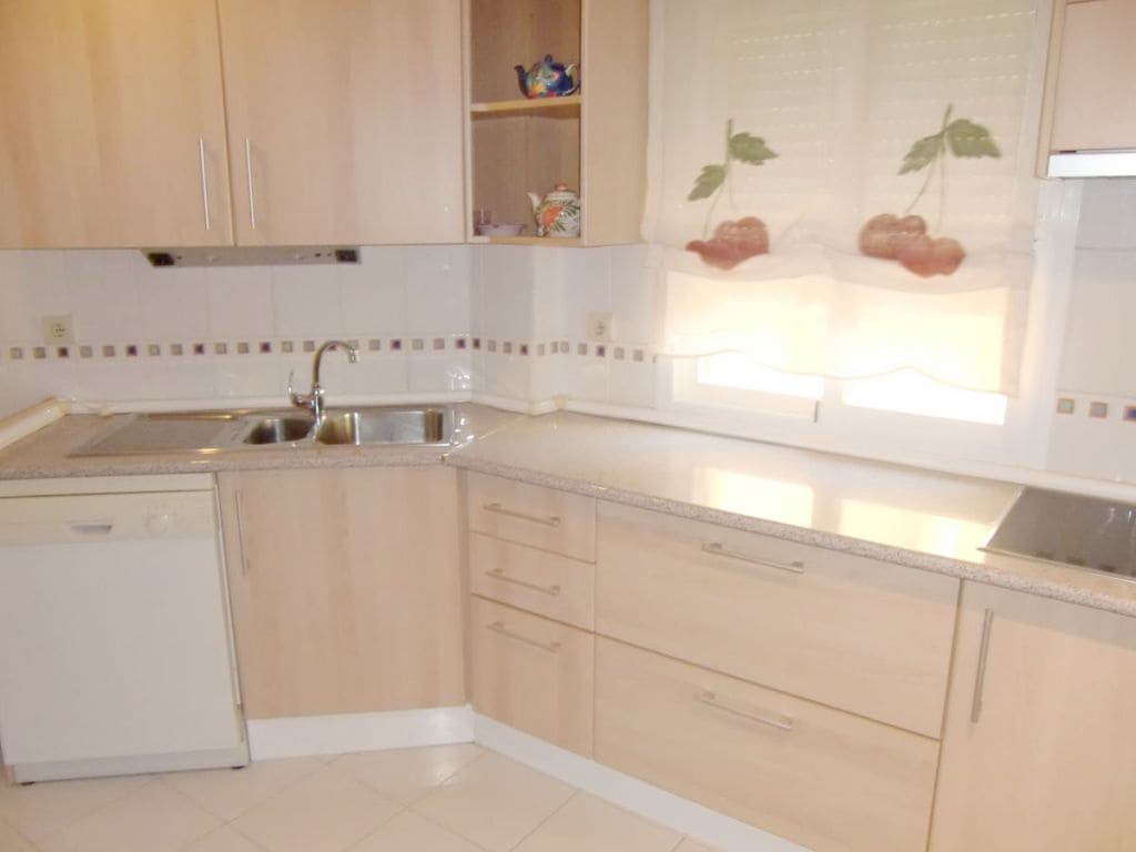 3 bedroom Flat for sale in San Luis de Sabinillas with garage - € 320,000 (Ref: 9387035)