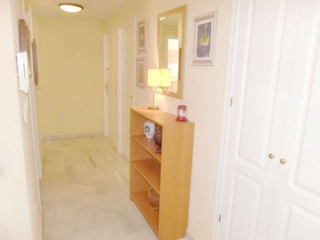 3 bedroom Flat for sale in San Luis de Sabinillas, Manilva with garage - € 320,000 (Ref: 9387035)