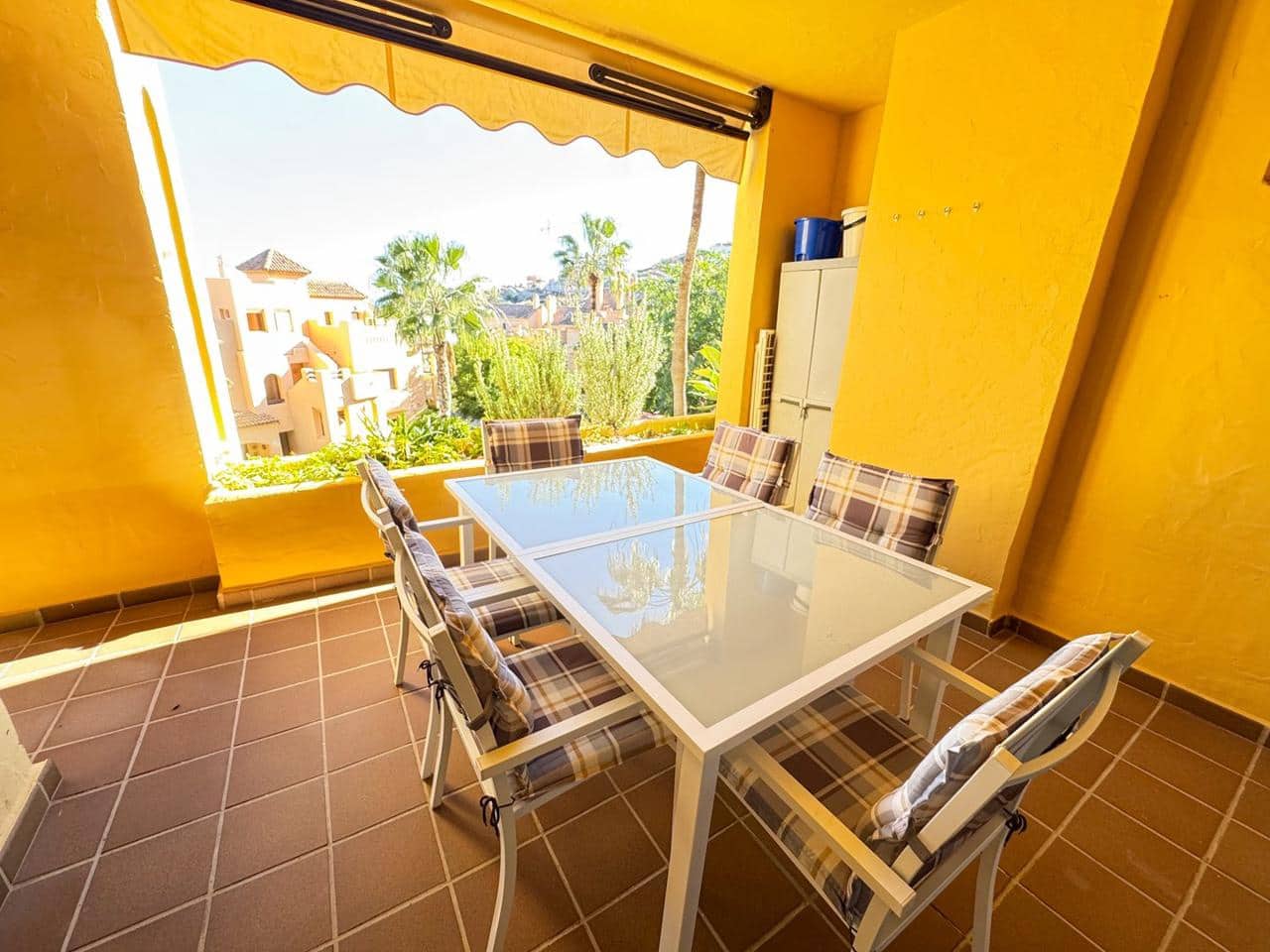 2 bedroom Flat for sale in San Luis de Sabinillas with pool garage - € 275,000 (Ref: 9404530)