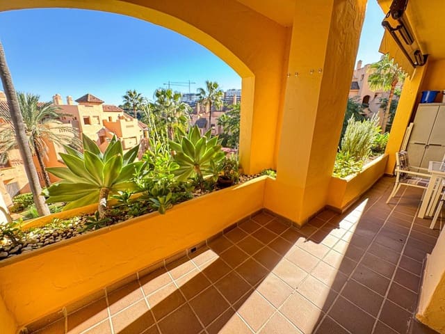 2 bedroom Flat for sale in San Luis de Sabinillas, Manilva with pool garage - € 275,000 (Ref: 9404530)