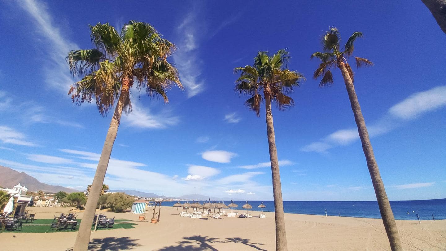 2 bedroom Flat for sale in San Luis de Sabinillas with pool garage - € 275,000 (Ref: 9404530)