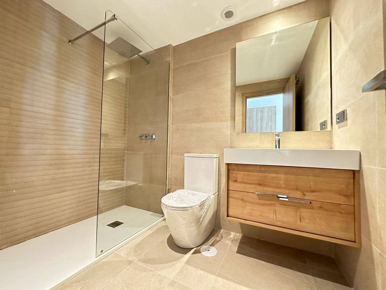 2 makuuhuone Asunto myytävänä paikassa Casares mukana uima-altaan 
autotalli - 385 000 € (Ref: 9410027)