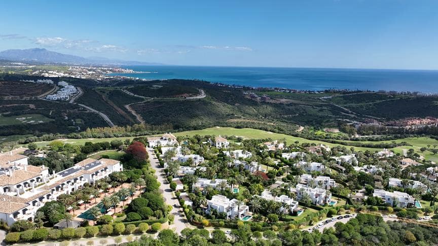 2 Zimmer Wohnung zu verkaufen in Casares mit Pool Garage - 442.000 € (Ref: 9412865)