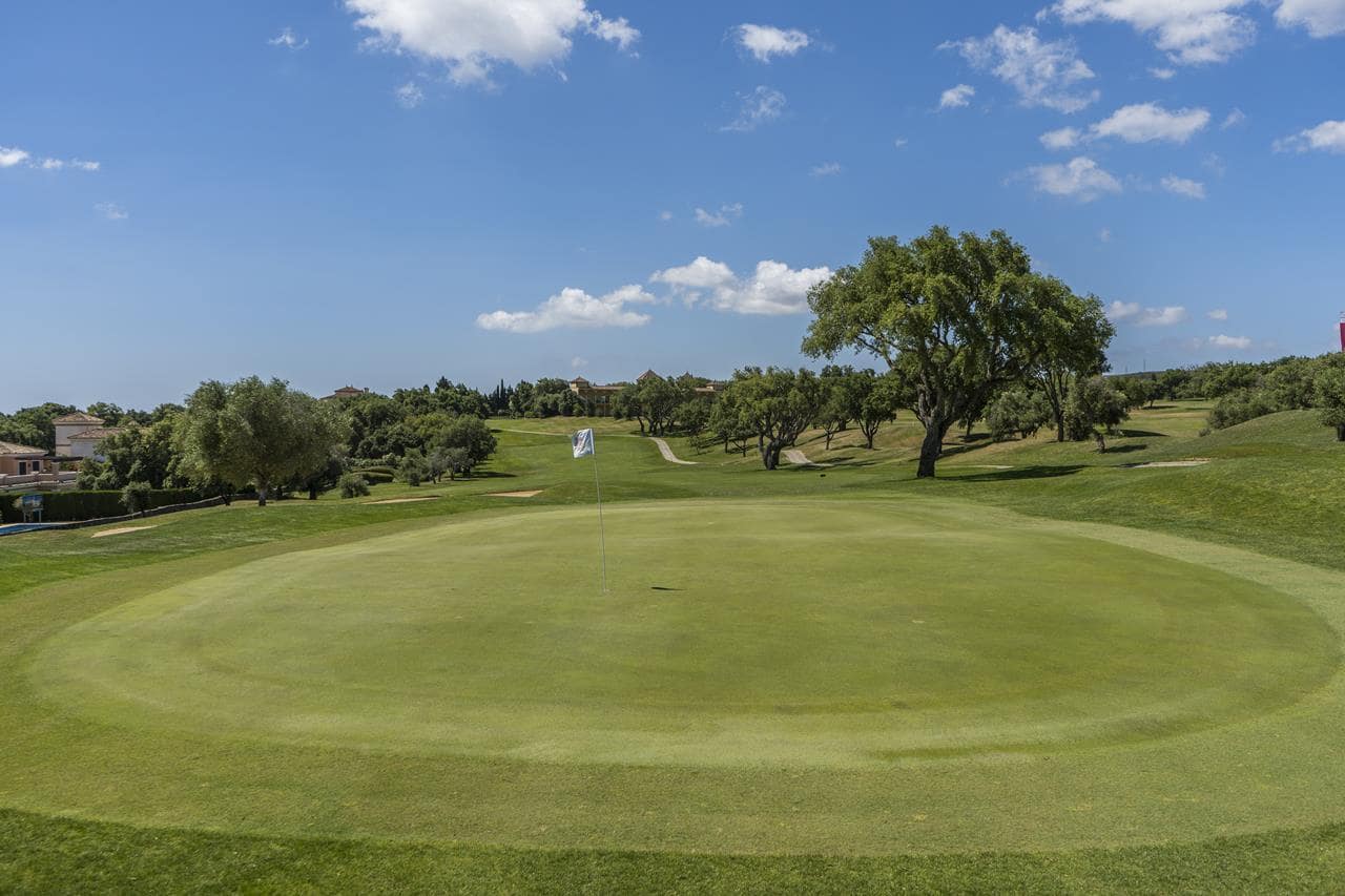 4 makuuhuone Huvila myytävänä paikassa San Roque mukana uima-altaan - 524 000 € (Ref: 9421588)