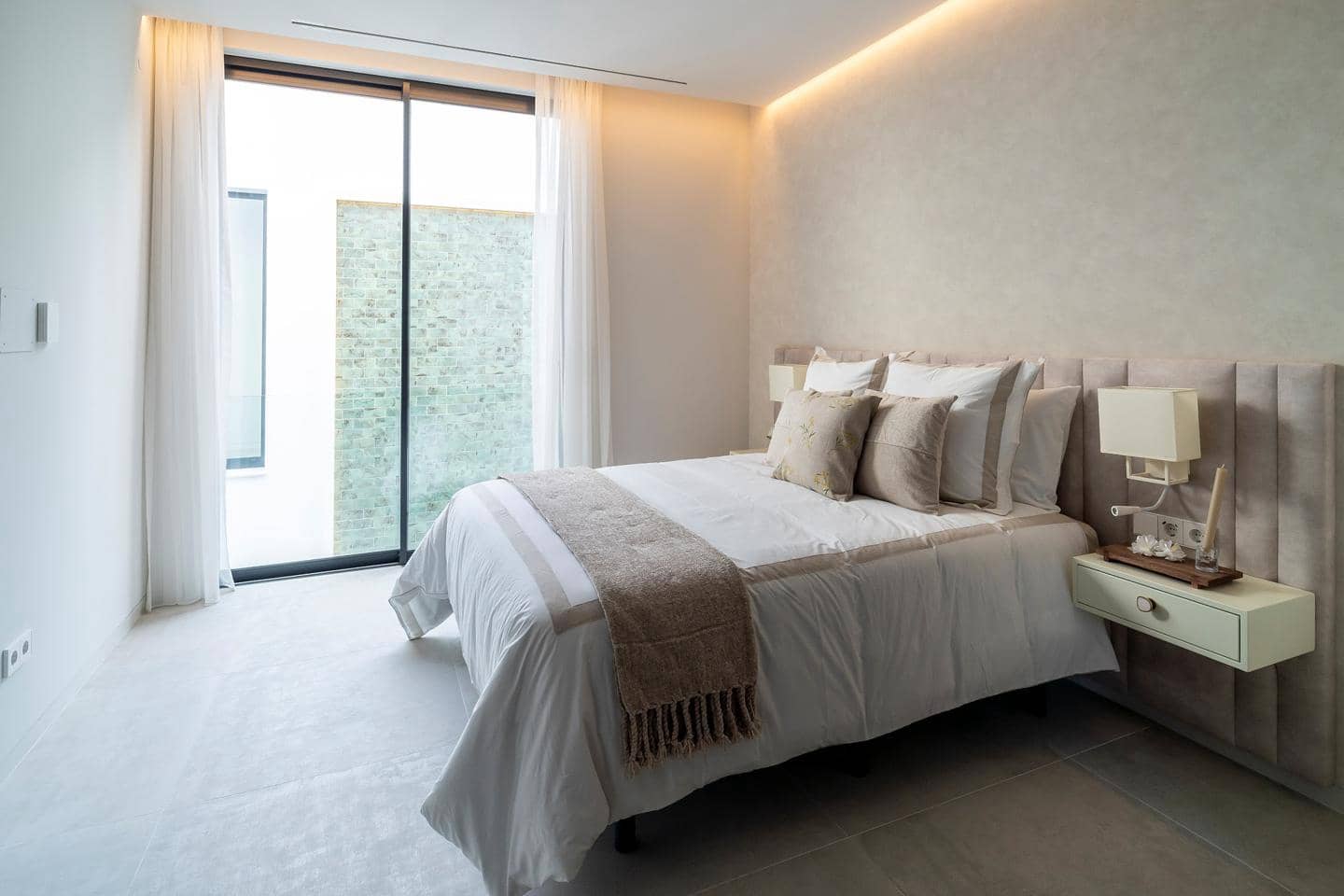 6 soverom Villa til salgs i New Golden Mile med svømmebasseng - € 6 800 000 (Ref: 9436392)