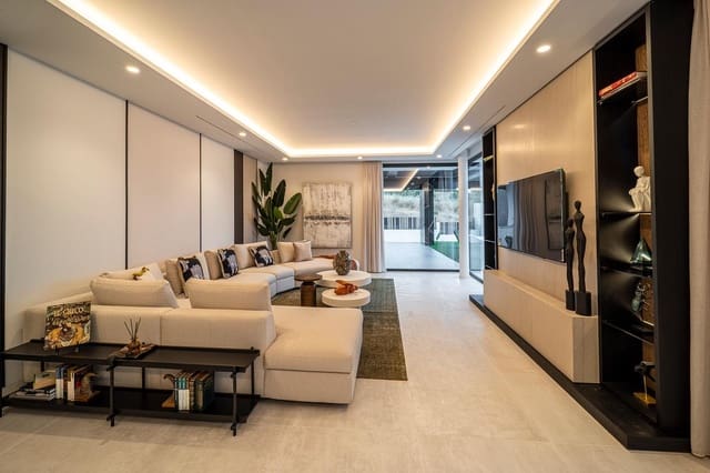 6 soverom Villa til salgs i Nueva Atalaya, Estepona med svømmebasseng - € 6 800 000 (Ref: 9436392)