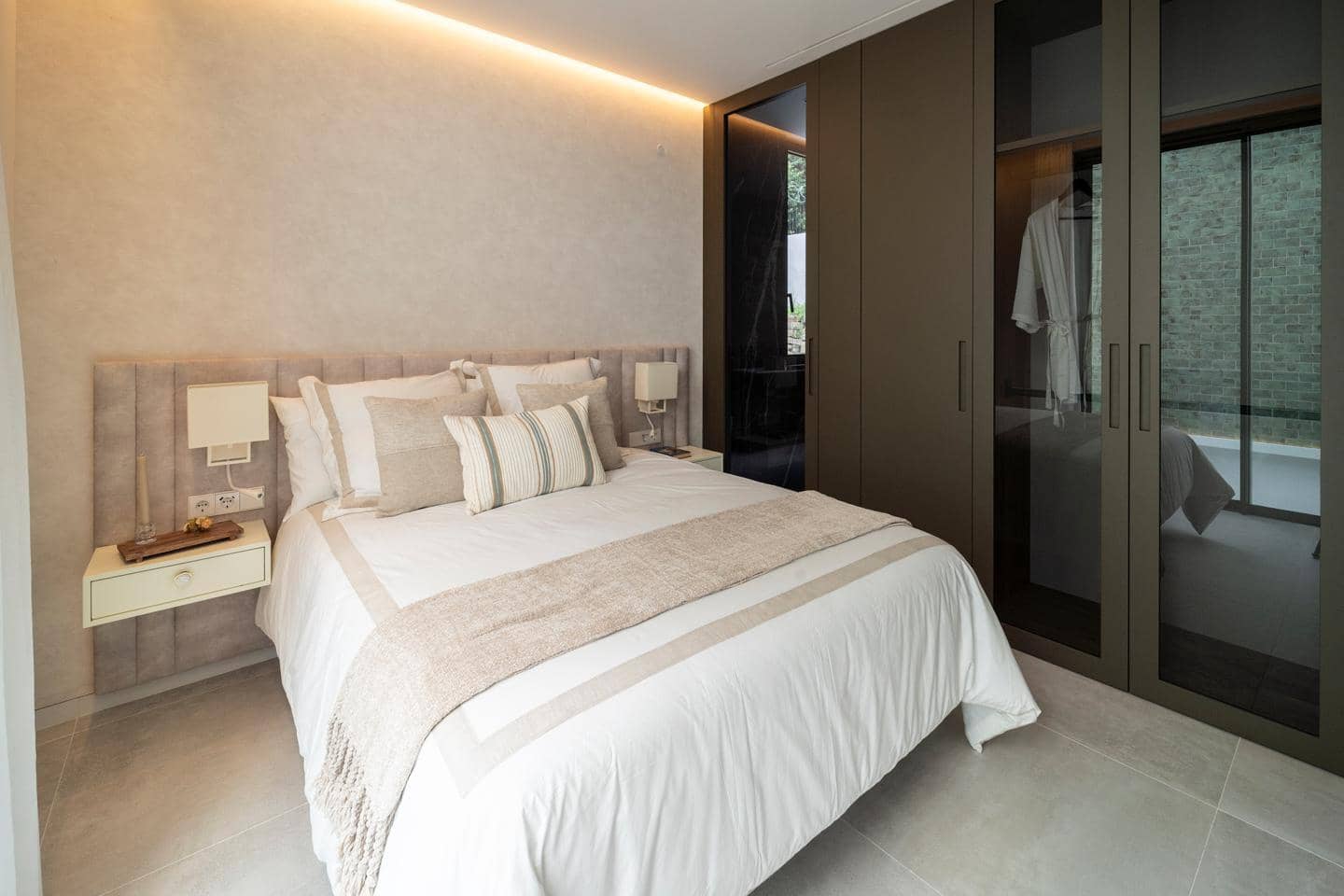 6 soverom Villa til salgs i New Golden Mile med svømmebasseng - € 6 800 000 (Ref: 9436392)