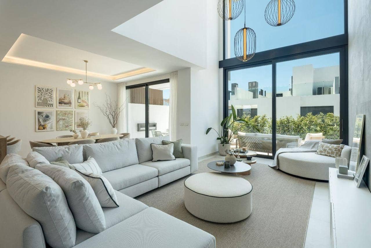 6 bedroom Villa for sale in Marbella with pool garage - € 4,950,000 (Ref: 10003525)