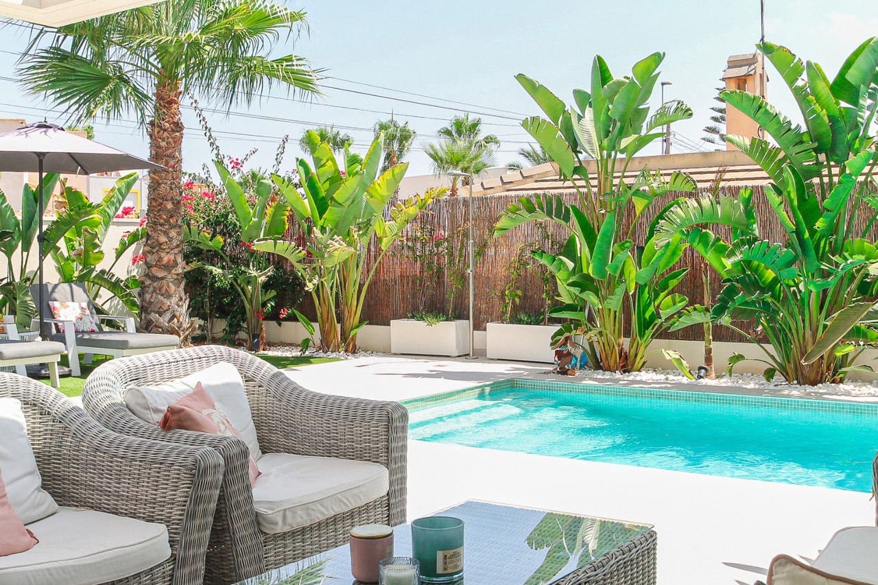 3 soverom Villa til salgs i Orihuela Costa med svømmebasseng garasje - € 749 000 (Ref: 10006262)
